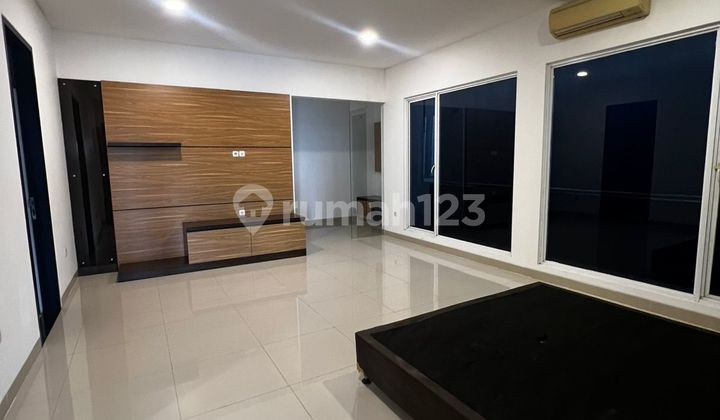 House in Sutera Onyx Alam Sutera, Land Area 200M, Price 7.8M, Tangerang 2