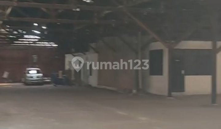 Klender Warehouse, Area 800m², Price 12.8M, East Jakarta Klender Warehouse, Area 800m², Price 12.8M, East Jakarta
