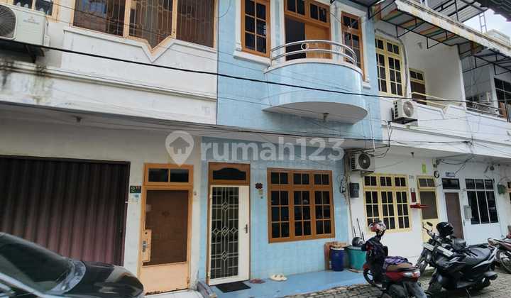 JUAL TOWNHOUSE CANTIK KOMPLEK PASAR 3 BARU DAERAH KRAKATAU 