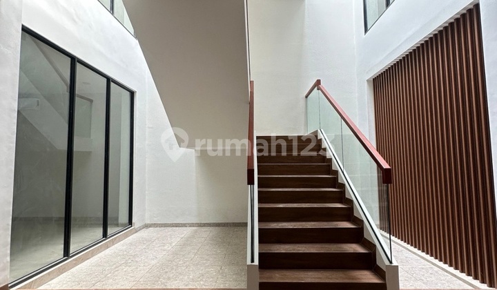 Rumah Villa Disewakan Komplek Citraland Gama City 2