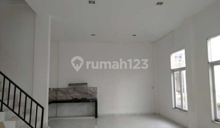 Rent Ready-to-Occupy House in Cemara Asri Housing Complex 2