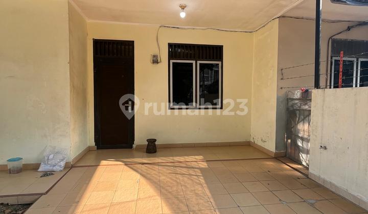 RENT A 1-STORY HOUSE IN MEDAN BARU AREA