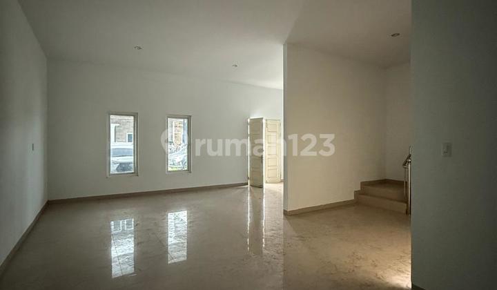 Jual Rumah Siap Huni Komplek Imperial Mansion Daerah Ringroad 2