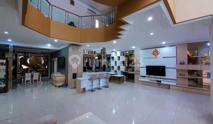 Rumah Hoek 2 Lantai Furnished ,lokasi Ok Dekat Mall Kelapa Gading