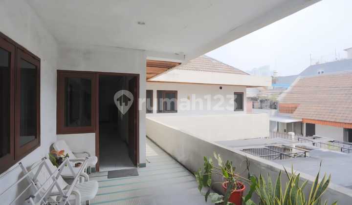 Nice 2-Story House on Katalia Street, Tomang 2