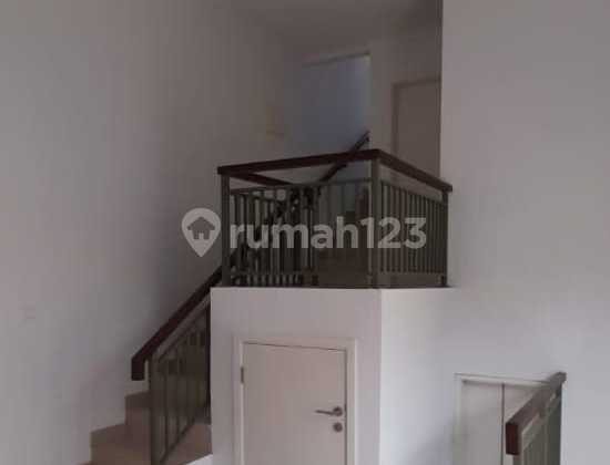 2.5 Lantai Unfurnished, Rumah di Gading Serpong, Cluster Omaha Village - Lebar Jalan 3 Mobil! 2