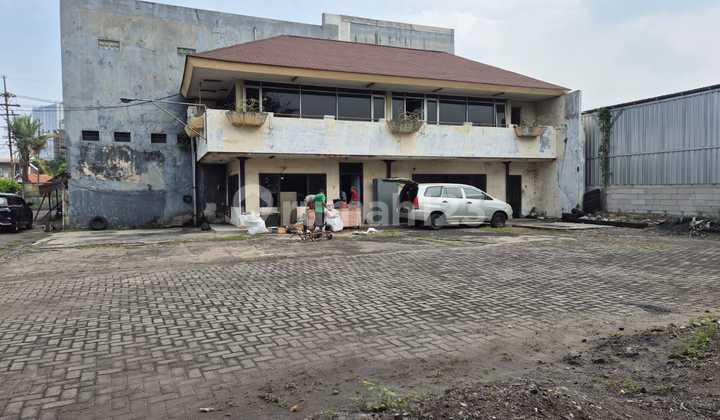 Di Bawah Harga Pasar! - Gudang 1.796 m2 di Wiyung, Surabaya