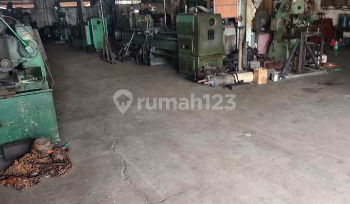 Gudang di Cibitung, Pinggir Jalan Raya - Lokasi Dekat Pintu Tol Cibitung Cilincing