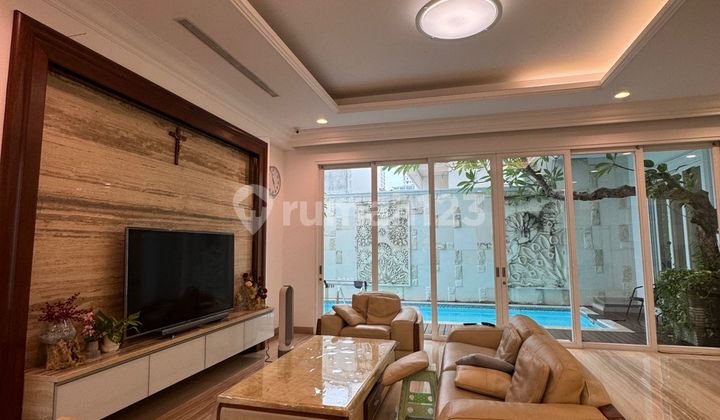 THERE'S A SWIMMING POOL! Luxury House in Kelapa Gading - 3 Floors!