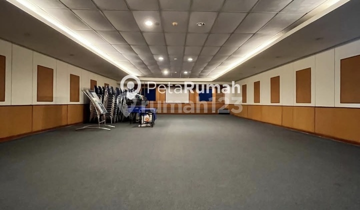 For Sale/Rent Building and Basement on Helvetia Dormitory Road