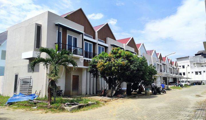 di Casa Royale Rumah 2 Lantai SHM Selatan 1