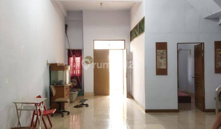 Dijual Rumah 2,5 lantai siap huni di Jl sunggal
Komplek rajawali indah SHM Bagus hadap selatan 2