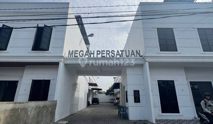 Di Jual Villa Mewah Di Dalem Komplek 1