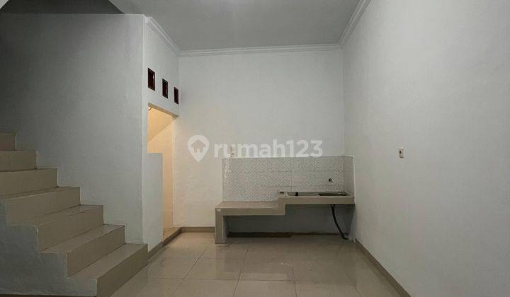 Di Jual Rumah Di Jalan Bunga Terompet 2