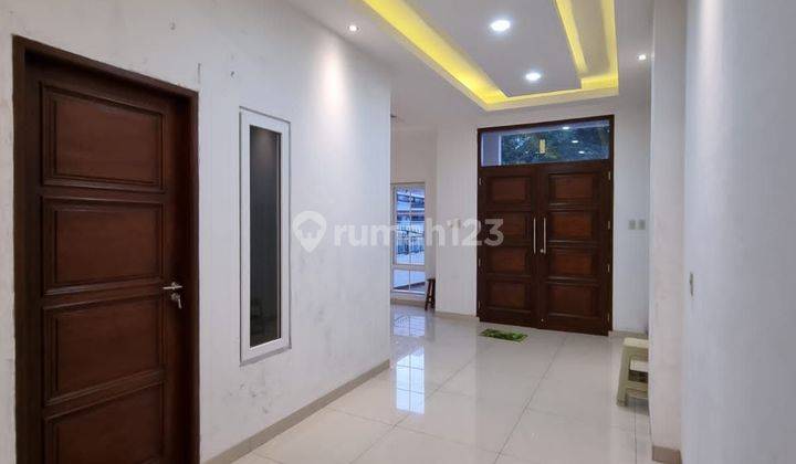 Dijual Villa Di Komplek Griya Riatur Indah Shm 2