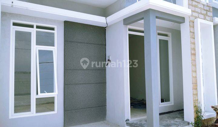 Rumah Cantik 2 Lantai Dekat Pusat Kota Perkantoran Ponorogo