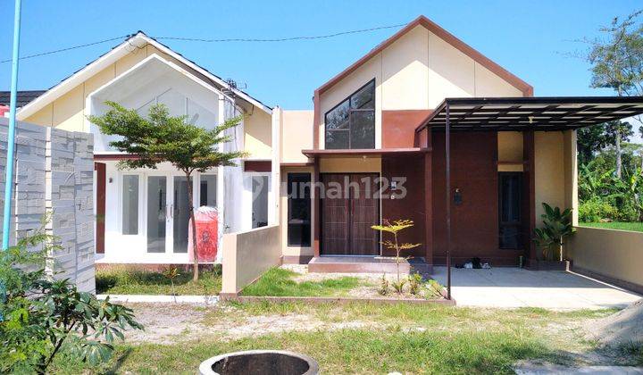 Rumah Skandinavian Ponorogo Lahan Jumbo