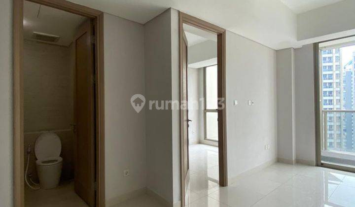 Jual 1 Br Taman Anggrek Residences, Semi Furnished, Harga Bagus ! 1