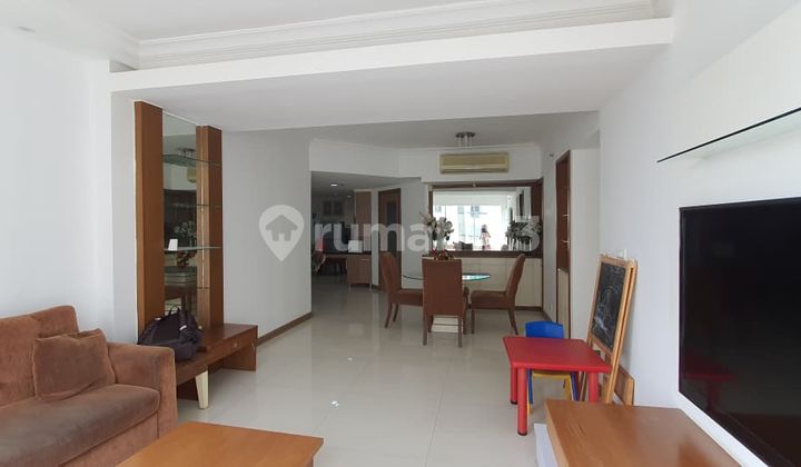 Disewakan Unit Condominium Taman Anggrek, 2 BR Furnished 2