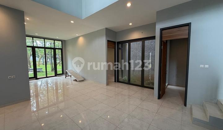 Dijual Undermarket Price, Rumah Hook Besar dan Nyaman Siap Huni, SHM 2