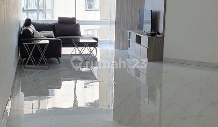 Disewakan Condominium Taman Anggrek 3 Br, Siap Huni