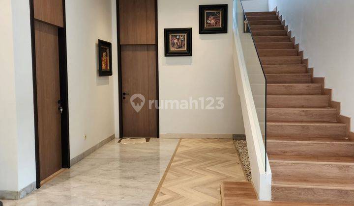 Rumah 2 Lantai Furnished SHM di Cipete, Jakarta Selatan 2