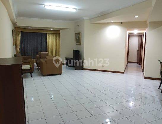 Condominium Taman Anggrek 3 BR Furnished Butuh Renovasi 1