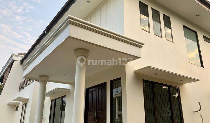 Rumah 2 Lantai Bagus Unfurnished SHM di Mega Kebon Jeruk 2