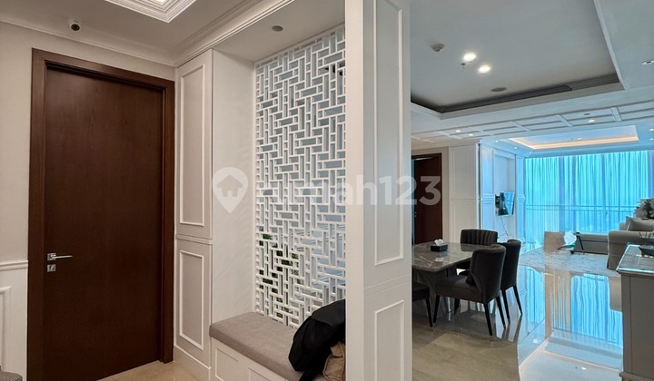 For Sale Pakubuwono House 2+1 Br, Very Luxurious and Strategically Located For Sale Pakubuwono House 2+1 Br, Very Luxurious and Strategically Located