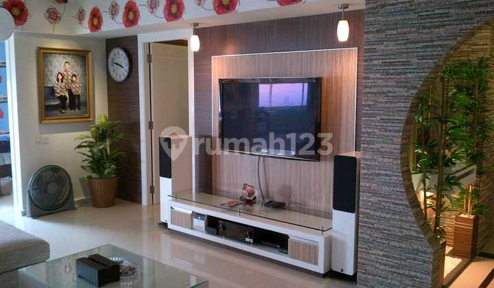 Dijual Condominium Taman Anggrek, Unit combine sangat luas dan nyaman.