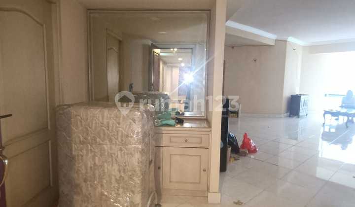 Taman Anggrek Condominium 3Br, Perfect for Investment. Very Good Deal 2