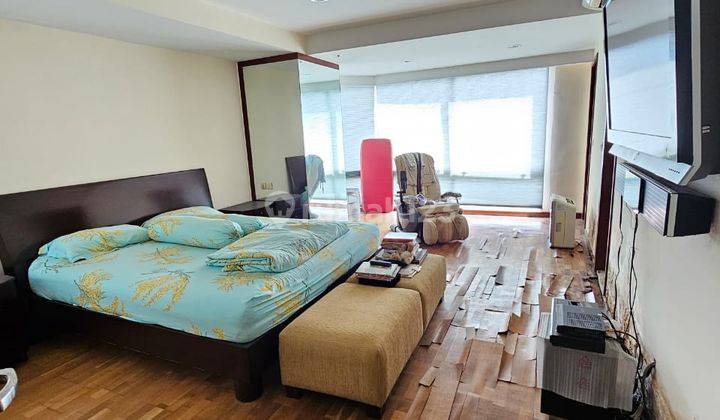 Condominium Taman Anggrek 3 BR Semi Furnished Bagus