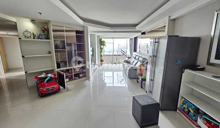 Disewakan Condominium Taman Anggrek 3 Br, Siap Huni