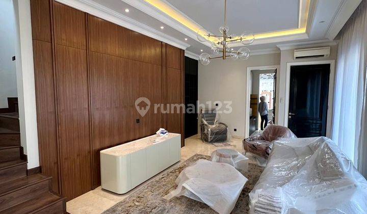 2 Lantai Bagus Semi Furnished SHM di Jln Benda, Jakarta Selatan 2