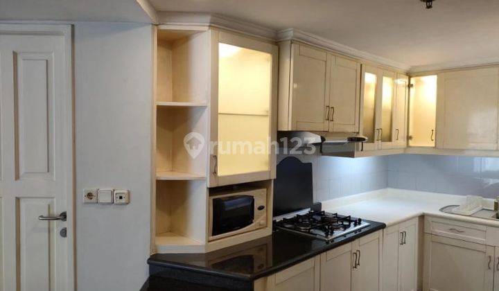 Condominium Taman Anggrek 2 BR Unfurnished Bagus 2