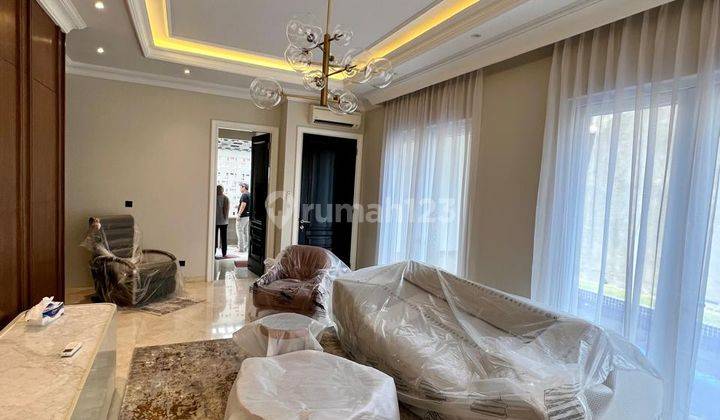 2 Lantai Bagus Semi Furnished SHM di Jln Benda, Jakarta Selatan 1