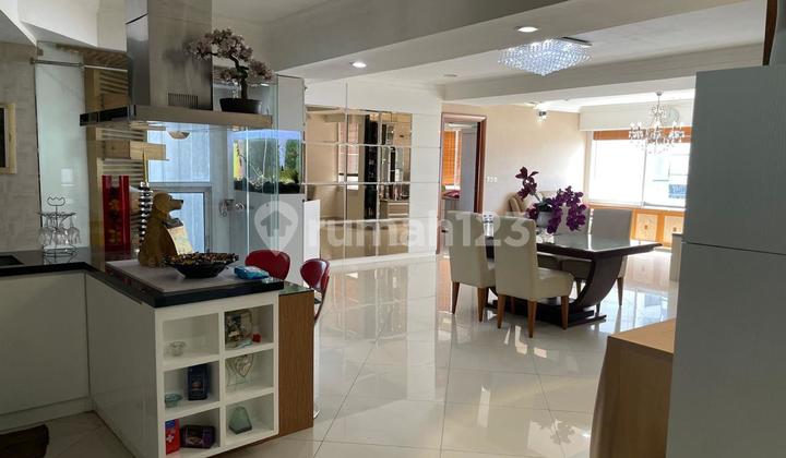 DIJUAL Barang Langkah 2 unit jadi satu di Condominium Taman Anggrek, sangat luas. DIJUAL Barang Langkah 2 unit jadi satu di Condominium Taman Anggrek, sangat luas.