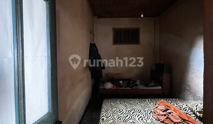 Old House by the Roadside in Garut City 2