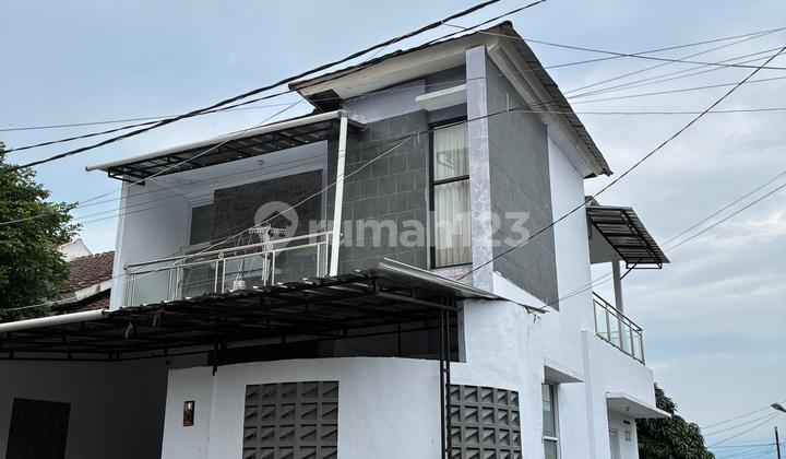 Dijual Rumah Hook 2 Tingkat di Perumahan 2