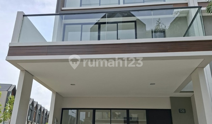 Disewakan Rumah Pik2 6X10 3Lt 3+1 Kamar Tidur Kosongan 2