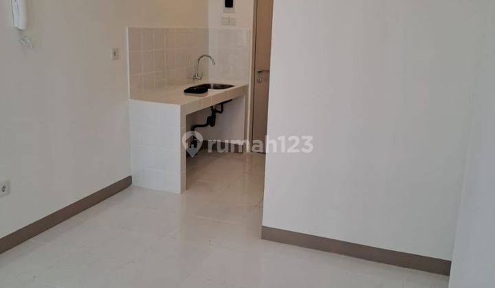 Dijual harga rugi Apartemen Tokyo PIK Studio lt rendah view taman 2