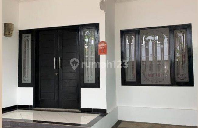 Disewakan Rumah Cantik di Sayap Supratman Siap Huni, Semi Furnish  1