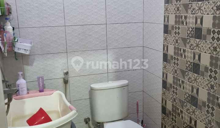 Rumah Luas di Pedurungan Posisi Hook Ada Taman 1