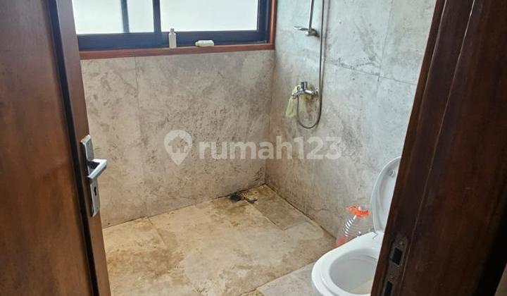 Rumah Mewah Ada Basement dan View di Sendangmulyo Ylt 2