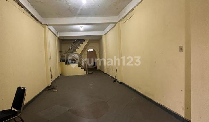 Dijual Kilat Ruko di Jalan Sutrisno SHM