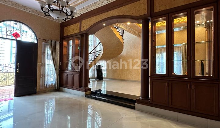 dijual villa mewah harga termurah komplek cemara asri
