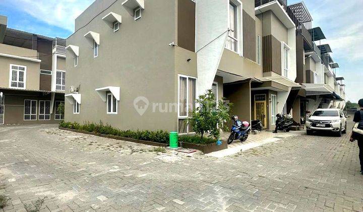 Dijual Villa Jalan Meteorologi Pancing Depan Jewel Garden 2