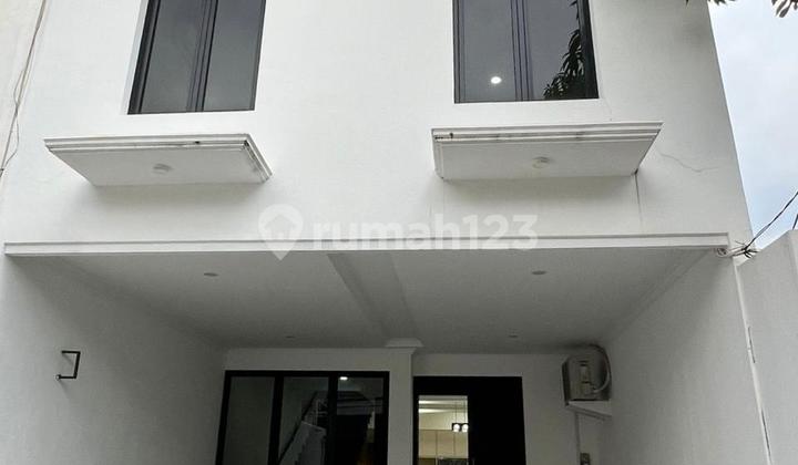 Dijual Rumah Baru Di Kemang. 4kt, Modern, Mewah, Furnished