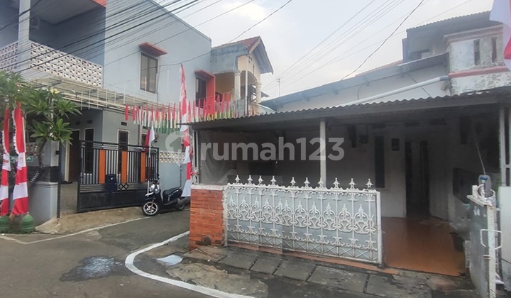 Hook Sewa Strategis Jl Lebar Kranji Bekasi Dkt Stasiun LRT Tol Hook Sewa Strategis Jl Lebar Kranji Bekasi Dkt Stasiun LRT Tol