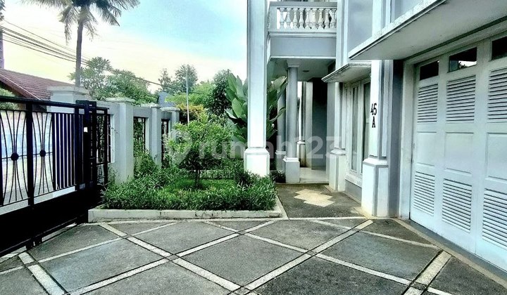 Semifurn Rumah Strategis Hook Luas Jl Lebar Ceger Jakarta Tol LRT 2